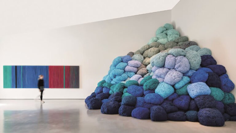 Sheila Hicks