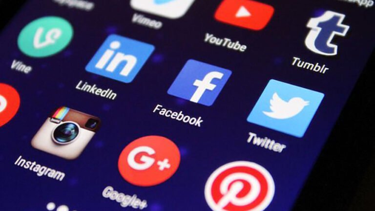borsa google facebook