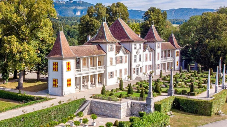 Il castello di Waldegg, sede gli ambasciatori dei re di Francia
