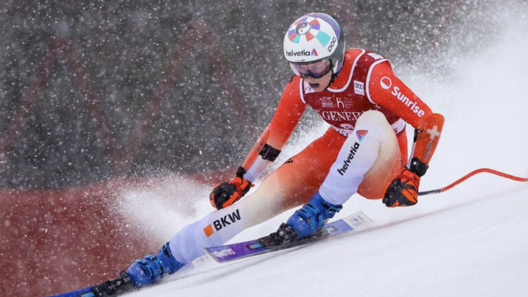 Coppa del Mondo di Sci: Mikaela Shiffrin rientra vincendo lo slalom di Aare, terza la svizzera Michelle Gisin