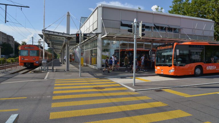 Bellinzona: posata la targa per l’ottenimento del Premio svizzero della mobilità FLUX