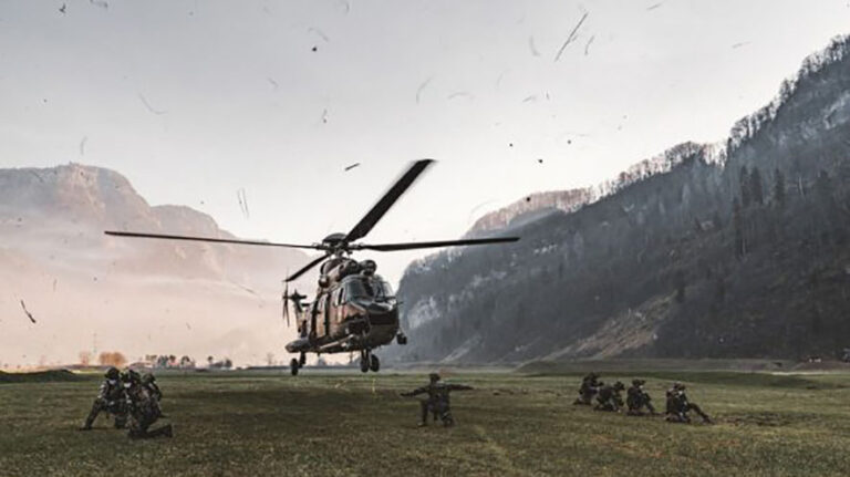 Reclute: basta con il servizio civile, si torna nell’esercito