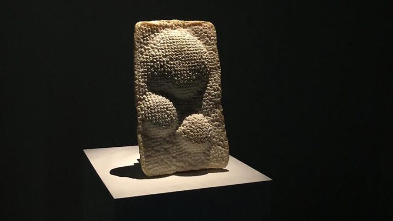 Museo Casa Rusca di Locarno: Winding and Unwinding, The Cool Couple