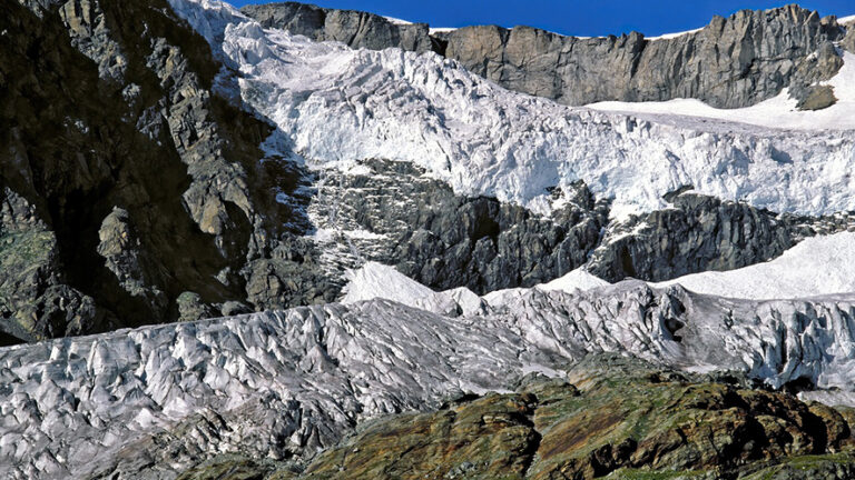 Il confine tra Italia e la Svizzera spostato per lo scioglimento dei ghiacciai