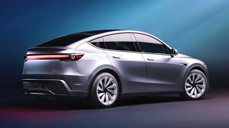 Tesla automatizza il trasporto delle auto appena prodotte