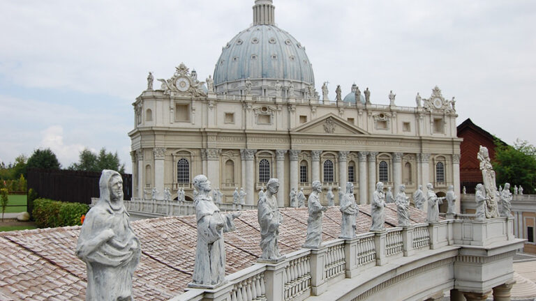 Conclave 2025: la “riunione” dei record e le sue curiosità