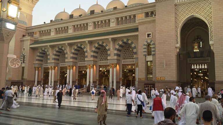 Donald Trump è in Arabia Saudita: accordo commerciale del valore di un trilione di dollari