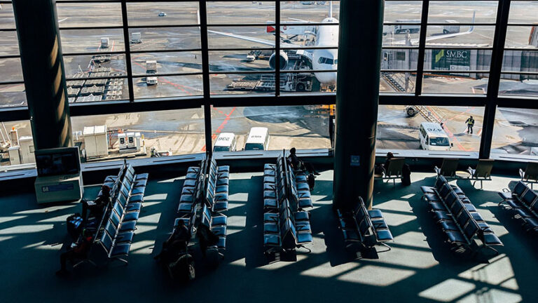 Liquidi in aereo, cosa cambia per la Svizzera: attesa per i nuovi scanner