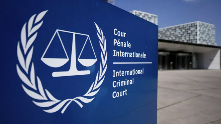 Speciale Vladimir Putin: mandato di arresto con le accuse per crimini di guerra