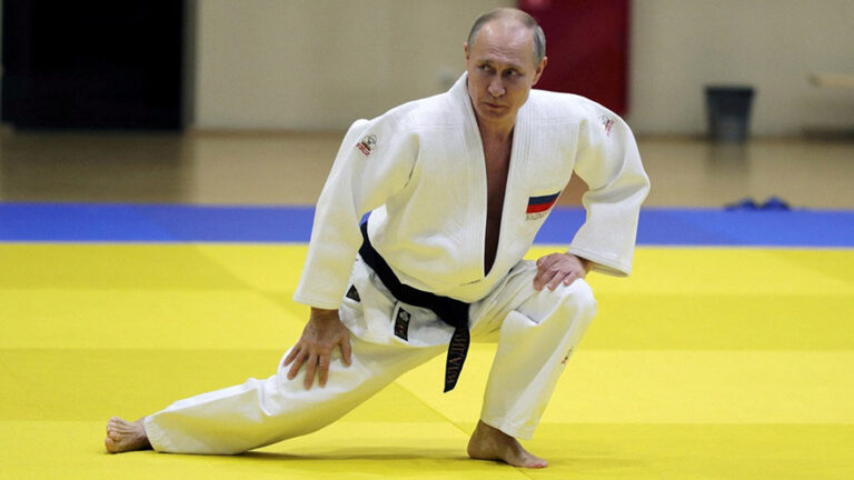 Speciale Vladimir Putin: 1,70 metri e un peso di circa 77 chilogrammi e tanto judo
