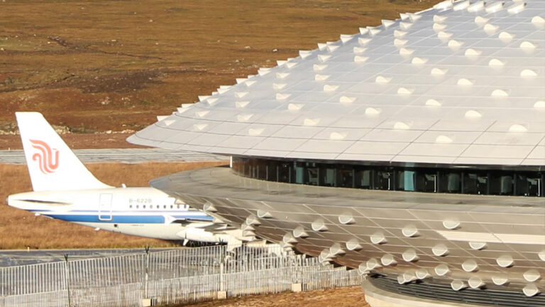 Speciale aeroporto: il Daocheng Yading è il più alto del mondo a 4.411 metri di altitudine