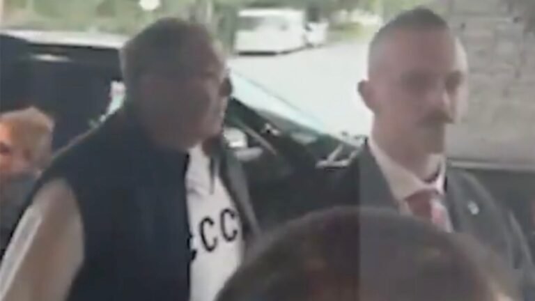 Lavrov e il soft power nostalgico, in felpa CCCP