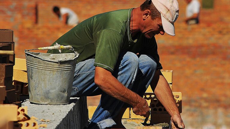 Lavoro, nell’Ue per gli extracomunitari l’impiego è part-time