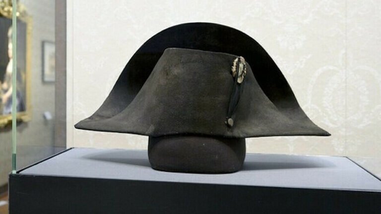 Gioielli e oggetti della figlia di Napoleone finiscono all’asta