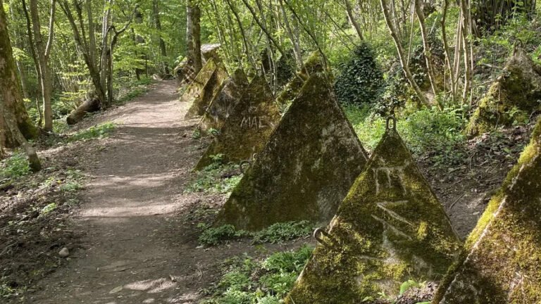 Il Sentiero dei Tobleroni: una passeggiata unica tra storia e natura svizzera