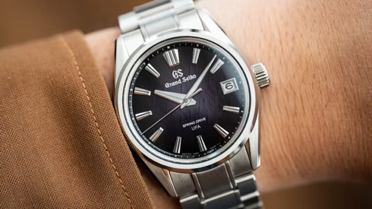 Grand Seiko ‘Violet Dawn’: precisione ultra-fine in acciaio