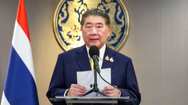 Thailandia: il primo ministro ad interim chiede lo scioglimento del Parlamento