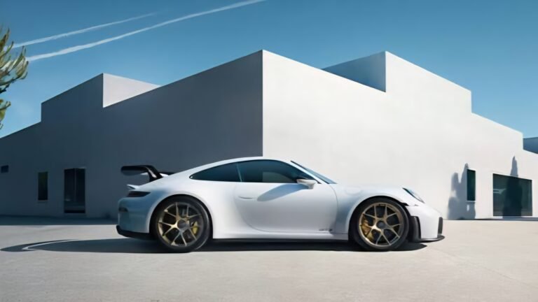Porsche rinvia i modelli elettrici: crollo in Borsa e impatto su tutto il settore auto europeo