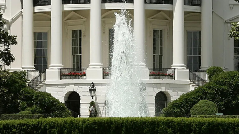 Trump e Zelensky alla Casa Bianca: al centro la pace e i costi della guerra in Ucraina