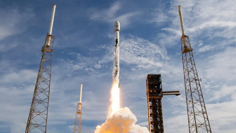 SpaceX: l’ultimo lancio suborbitale della versione segna un trionfo tecnologico