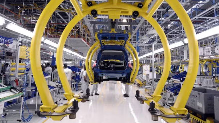 Allarme automotive in Europa: rischio stop produzione per crisi chip Nexperia