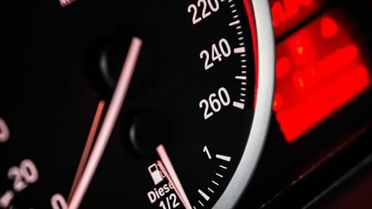 Bocciato 128 volte alla patente: il record negativo nel Regno Unito