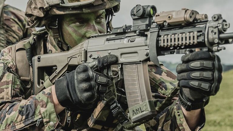 Effettivo Esercito 2025: la sfida delle partenze anticipate