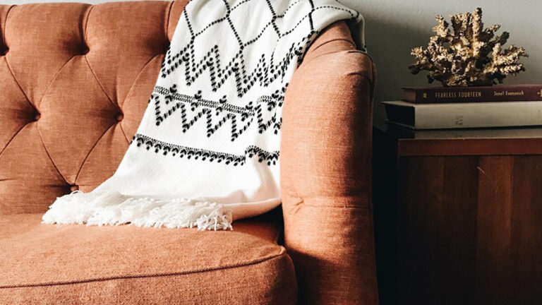 Stile “Cozy & Chic”: la nuova tendenza per l’eleganza urbana