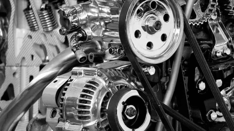 Auto termiche, verso l’addio allo stop nel 2035: alla fine vince il mercato