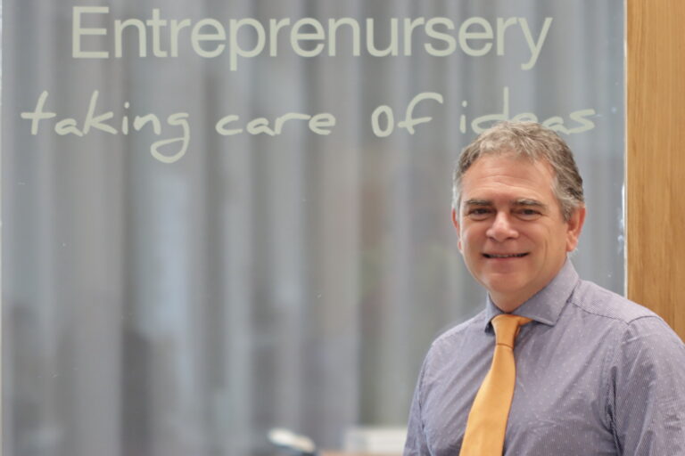 Startup Garage SUPSI: dove le idee degli studenti diventano impresa. Intervista al professor Mauro Citraro