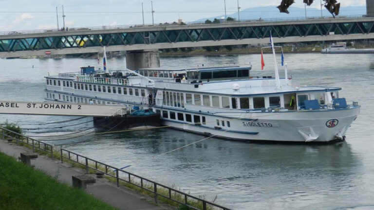 Navigazione fluviale: la Svizzera alla guida del Fiume Reno