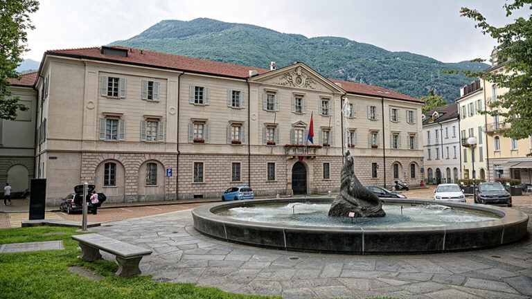 Oneri fiscali cantonali 2026: calano le tasse per le imprese in Svizzera