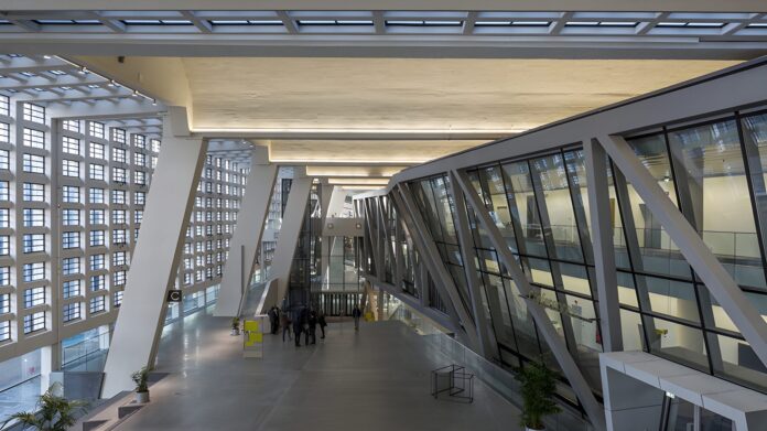 Debito pubblico e clima: l’allarme della BCE sui costi degli eventi estremi