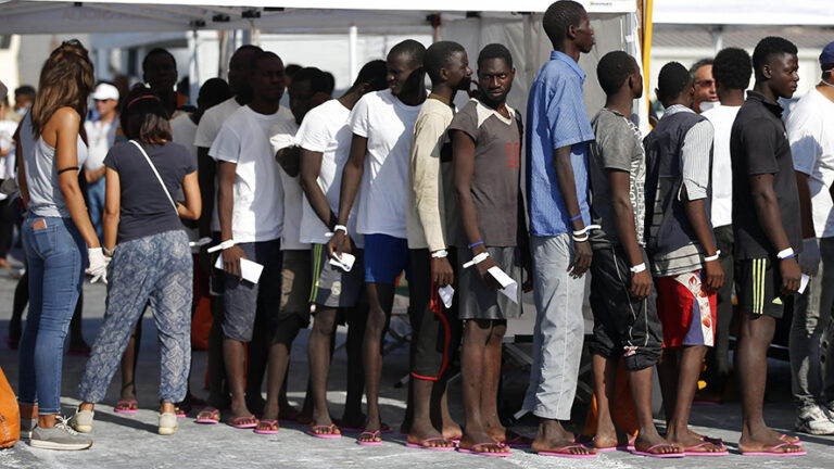 Nuova strategia UE sulla migrazione: la Commissione Europea presenta il piano quinquennale