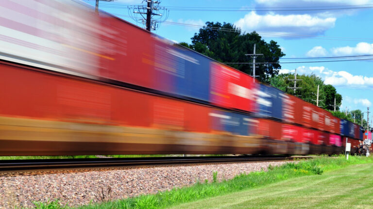 Merci transalpine: la ferrovia perde terreno nel 2025