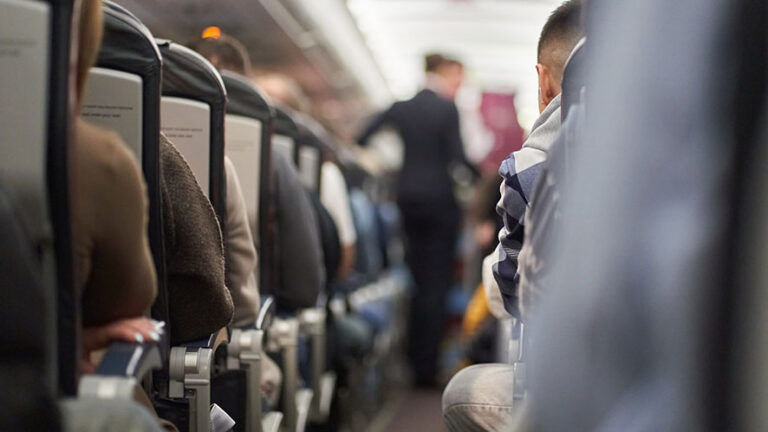 Caos in Medio Oriente: 4 mila svizzeri intrappolati dopo l’attacco all’Iran