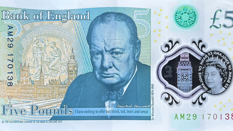 Churchill rimosso dalle banconote: esplode la rivolta anti-woke nel Regno Unito