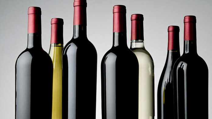 bottiglie-di-vino-900x480 Ripartizione contingente doganale vino: al via la consultazione