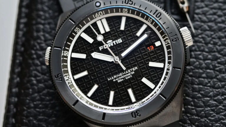 Fortis Marinemaster M-44: l’oscurità incontra l’avventura