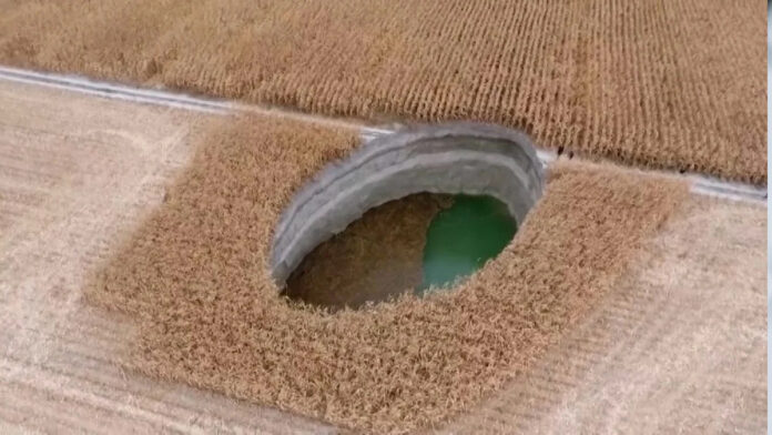 Turchia, la terra crolla: nel “granaio” di Konya si aprono centinaia di enormi voragini