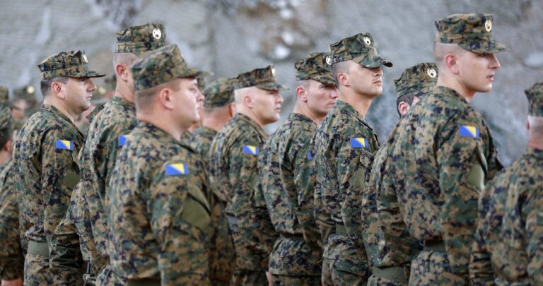 Svizzera in Bosnia: il Consiglio federale propone un “rafforzamento del contingente”