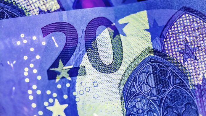 Euro, in arrivo le nuove banconote: stop definitivo al taglio da 500