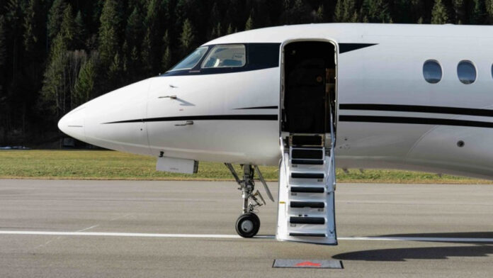 aereo Dalle piccole eliche ai giganti: quanto costa il pieno di un aereo?