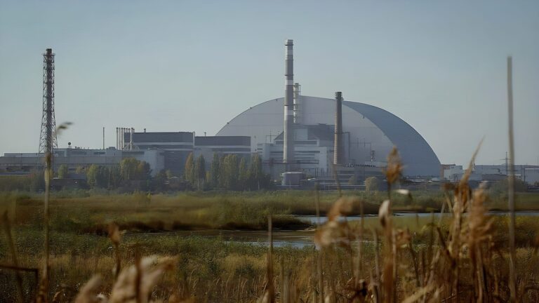 Chernobyl, Greenpeace lancia l’allarme: possibile un crollo del “sarcofago”