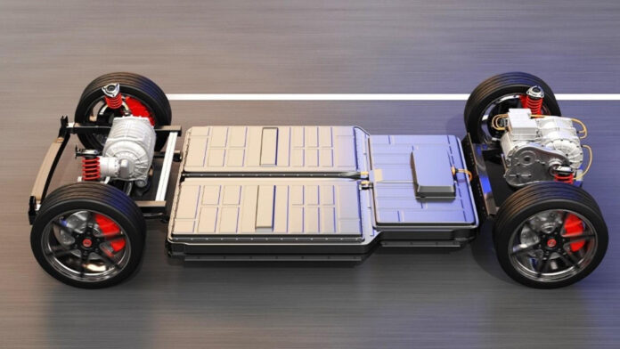 CATL a Pechino: batterie con “ricarica in 6,5 minuti e autonomia fino a 1.500 km”