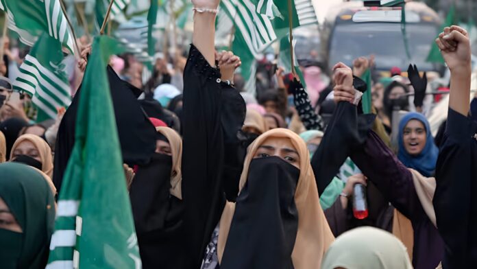 Crisi Pakistan: perché lo spostamento dei leader è solo un miraggio di pace