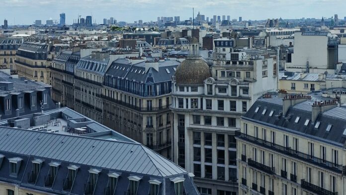 20240609_134615 Caldo estremo, blackout in Francia e allarme sanitario: i rischi per la salute e l’impatto economico