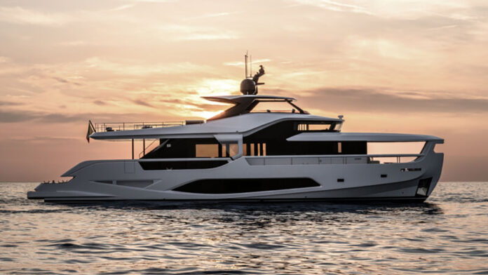 Scopri Ferretti Yachts Infynito 80: il nuovo yacht premium