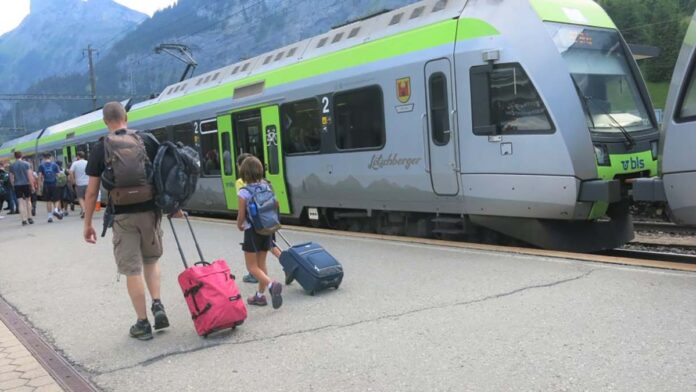 Alpi: il Consiglio federale proroga gli incentivi per il traffico merci su rotaia