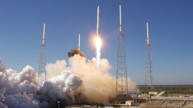 SpaceX fissa il prezzo IPO a 135 dollari: raccolta da 75 miliardi e valutazione da 1.750 miliardi
